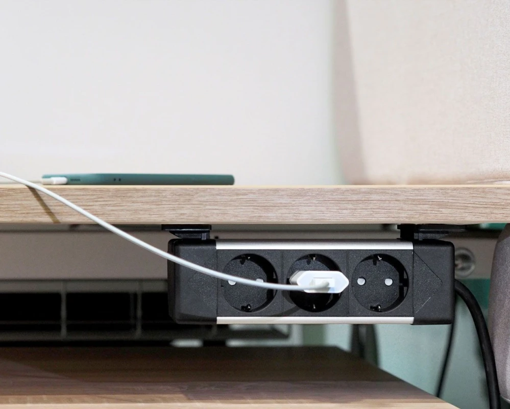 Блоки розеток Under Desk